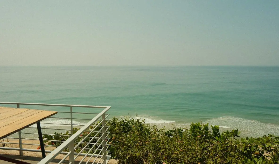 Tours: Terreno Frente Mar — Bombas
